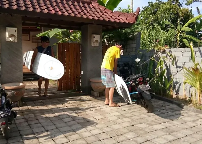 ゲストハウス Harris Surf プルカン